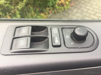VW Multivan Atlantis T5 2,5 TDi 128 kW automat - 12