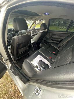 BMW E90 330i M-Packet | N52 - 12