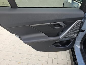 BMW Řada 5, 550e xDrive - 12