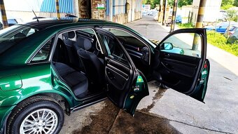 audi a4  1.8 t ( unikatni stav ) - 12