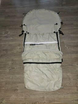 Kočárek s dalším příslušenstvím - 12