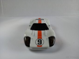 HOT WHEELS - 1967 FORD GT40 Mk.IV -GULF -POZRI DETAILNÉ FOTO - 12