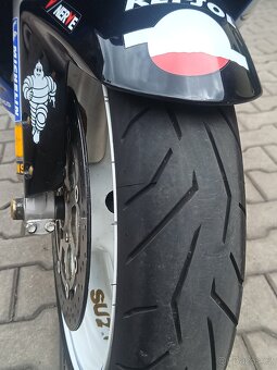 Suzuki GSX-R 600 r.v.2002 - 12
