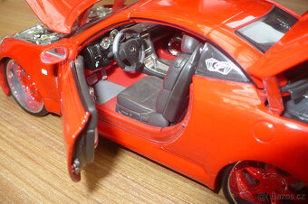 Model auto 1:18 Lexus SC 430 - 12