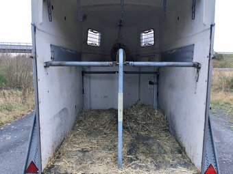 Přepravník na koně Böckmann se sedlovnou - celolaminátový - 12