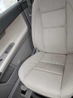Volvo C70, 2.0D 100kW, manual, cabrio - 12