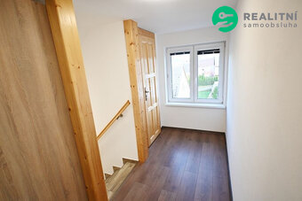 Prodej rodinného domu 142 m2, pozemek 818 m2. - 12