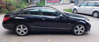 Mercedes E - Klasse R18 5×112, 8J×18 ET45 -pneu letní 245/40 - 12