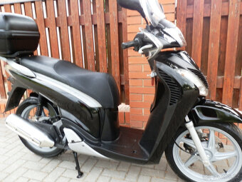 Honda SH 125i (2010) - 12