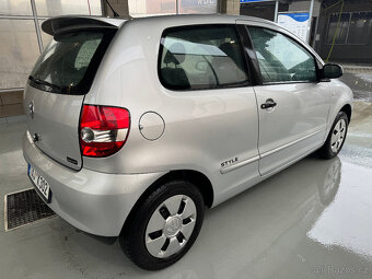 VW Fox - nejnovější model 2011, motor 1,2 44kw, výbava Style - 12