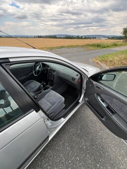 Toyota Avensis T22 1.8i pouze 64tis km - 12