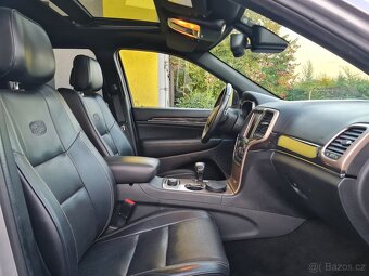 Jeep Grand Cherokee 3.0CRDi 184kW OVERLAND 108tKMM - 12