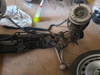 BMW E46 nápravy,ramena,těhlice,pružiny apod - 12