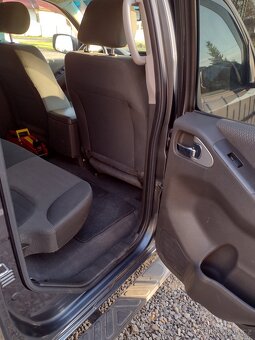 Nissan Navara 2,5 DCI D401 140kw 4x4 - 12
