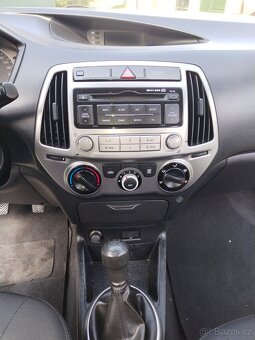 Hyundai i20 1.2 benzín-Koup.ČR,1 MAJITEL, PO VELKÉM SERVISU - 12