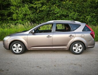 Kia Ceed 1.6 CRDi Combi po servise za 21tis.Kč - 12