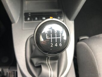 Volkswagen Touran 1,6 TDI 77 KW Panorama Plný servis VW - 12