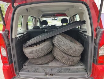 Citroën Berlingo 1,6 HDI + pneu - 12
