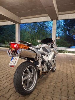 Honda vfr 800 2005 - 12