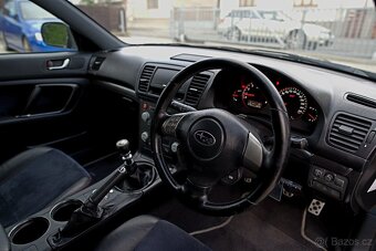 Subaru Legacy 2.0 STI JDM - 12