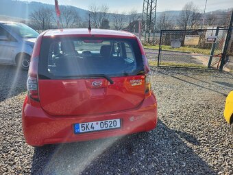 Daihatsu Sirion 1.0i 51 kW - 12