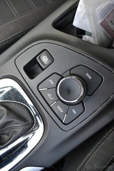 Opel Insignia 2.0 CDTI 130k Edition A/T - 12