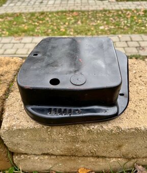 Jawa CZ kyvacka, CZ - kastlík na baterii - 12