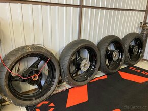 Prodam STUNTOVOU motorku Honda CBR 600 - 12