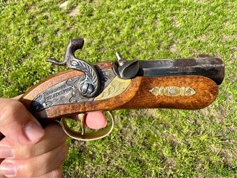 Perkusní pistol DERRINGER PHILADELPHIA CAL. 45. Kat. D - 12