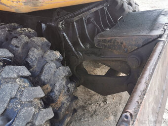 Prodám kolový nakladač HITACHI EX 135W - 12