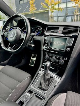 VW Golf 7R 2.0TSI - 12