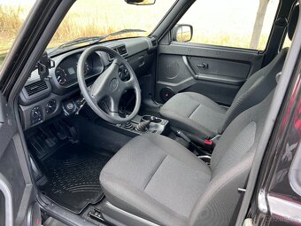 Lada Niva, 4x4 Luxe Klimatizace 2025 r.v. - 12