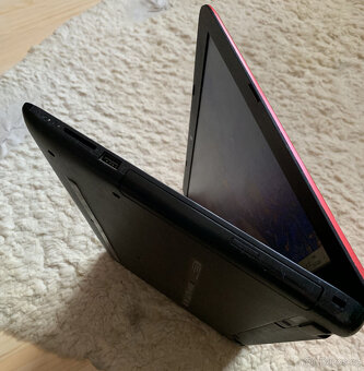 Notebook HP 15 - 4x jádro - 8GB RAM - NÁDHERNÝ NOTEBOOK - 12