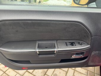 DODGE CHALLENGER SRT 6,1 - 12