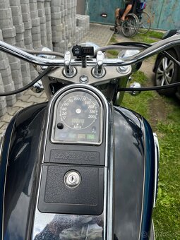 Suzuki intruder 1500 - 12