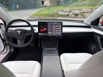 Tesla Model 3 MY21 refresh, bílý int. Long Range SoH 91% - 12