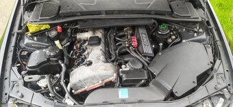 BMW E90 325i 160kW šestiválec + LPG - 12