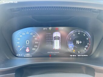 XC 40 1.5 T2 MOMENTUM PRO, VIRTUÁL, MANUÁL 6° - 12
