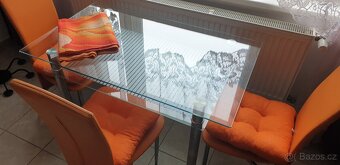 Skleněný stůl + 3x židle - 12