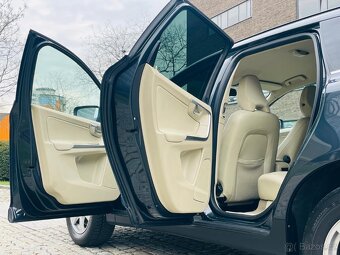 Volvo XC60 2.4 D5 4x4 151KW MANUÁL 1.MAJITEL NAVI SERVISKA - 12