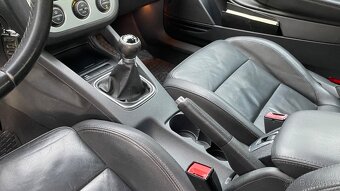 VW EOS 2.0i CLIMATRONIC - 12