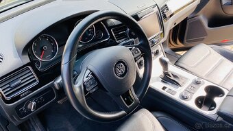 Prodám Volkswagen Touareg II 7P, 3.0TDI, CZ, servisní kniha - 12