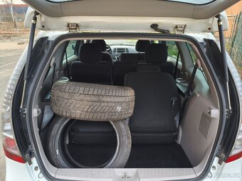 Mitsubishi Grandis 2.0 DiD - 12