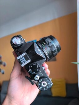 Pěkná zrcadlovka na film Zenit 11 + Helios 44M 4 - 12