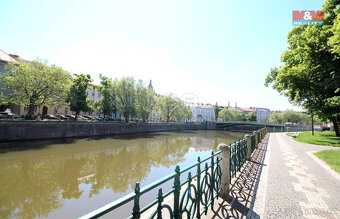 Pronájem bytu 1+kk, 27 m², Hradec Králové, ul. Tylovo nábřež - 12