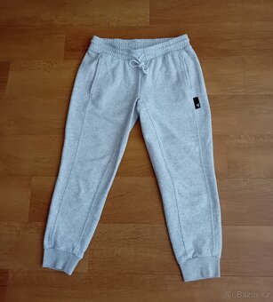 Adidas dámské tepláky vel. M Rezervace - 12