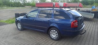 Škoda Octavia 2 1.6 85 Kw Benzín Elegance - 12