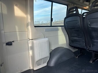 Iveco Daily 9 míst 2,3JTD BUS KLIMA - 12
