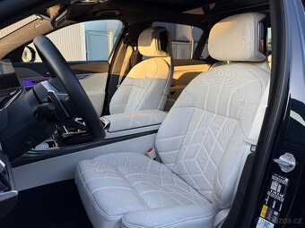 BMW 750e / TV / Lounge - 12