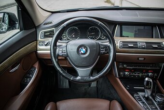 BMW Rad 5 GT 530d xDrive - 12